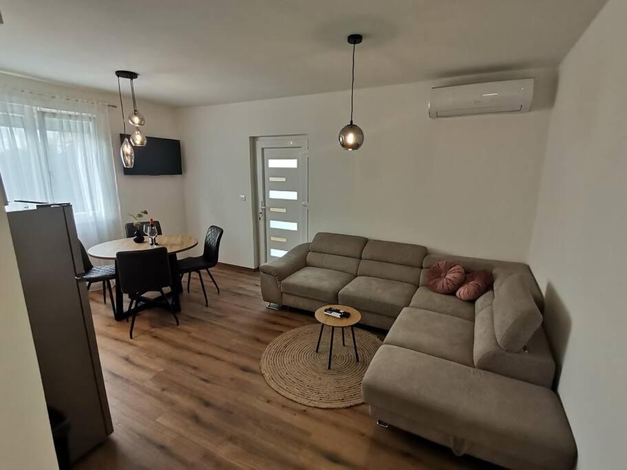 Apartment S بيبينيا المظهر الخارجي الصورة